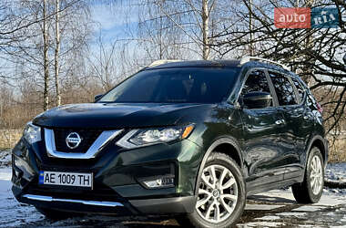 Позашляховик / Кросовер Nissan Rogue 2017 в Дрогобичі