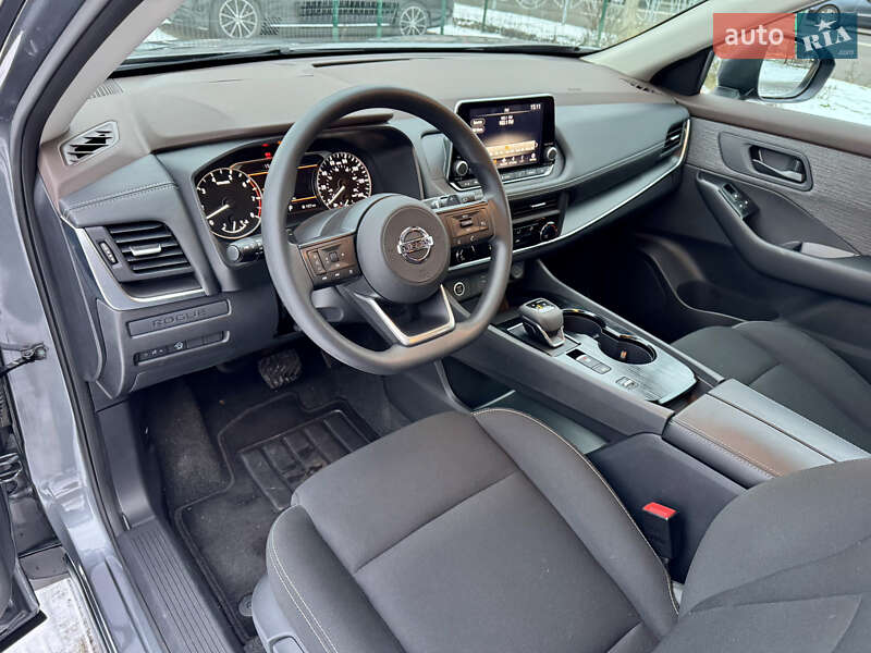Внедорожник / Кроссовер Nissan Rogue 2023 в Киеве