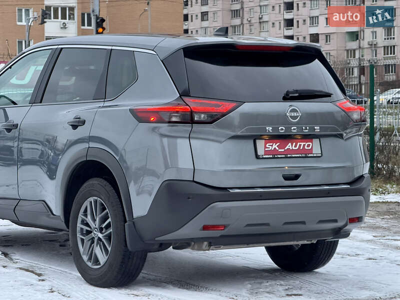 Внедорожник / Кроссовер Nissan Rogue 2023 в Киеве