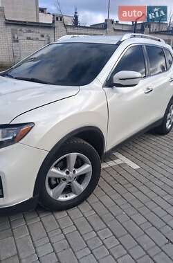 Позашляховик / Кросовер Nissan Rogue 2016 в Черкасах