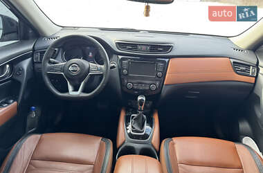 Внедорожник / Кроссовер Nissan Rogue 2019 в Ромнах