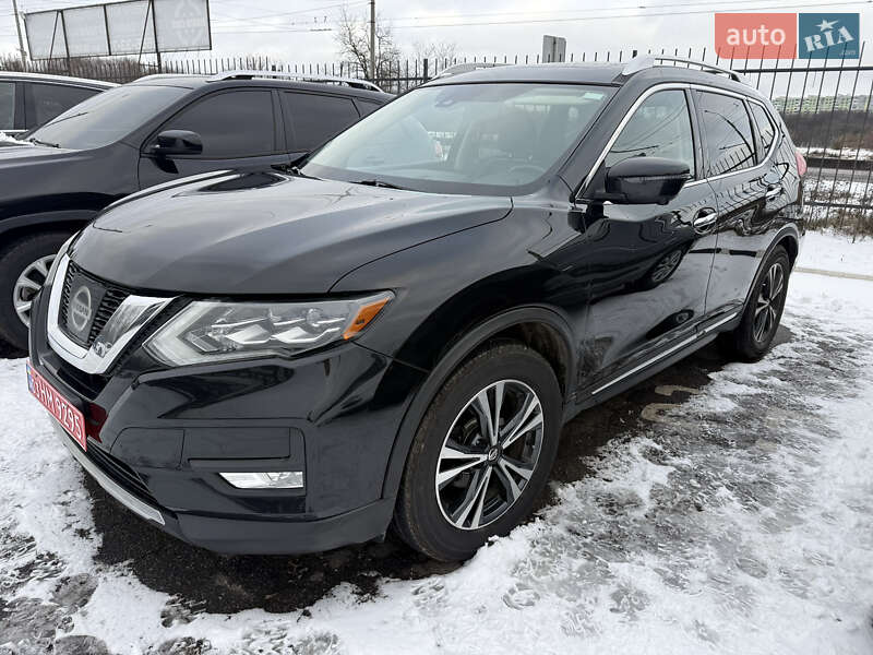 Позашляховик / Кросовер Nissan Rogue 2017 в Полтаві