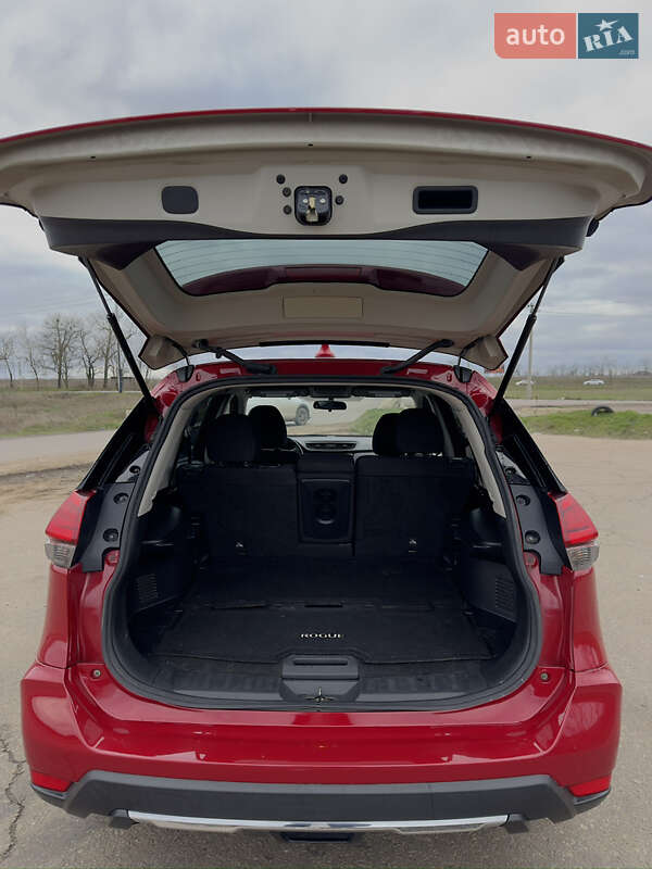 Внедорожник / Кроссовер Nissan Rogue 2017 в Одессе