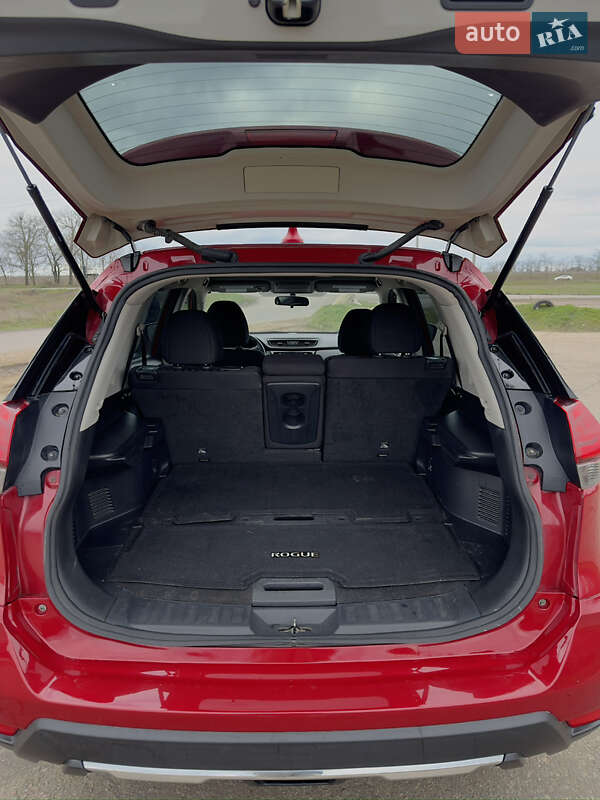 Внедорожник / Кроссовер Nissan Rogue 2017 в Одессе