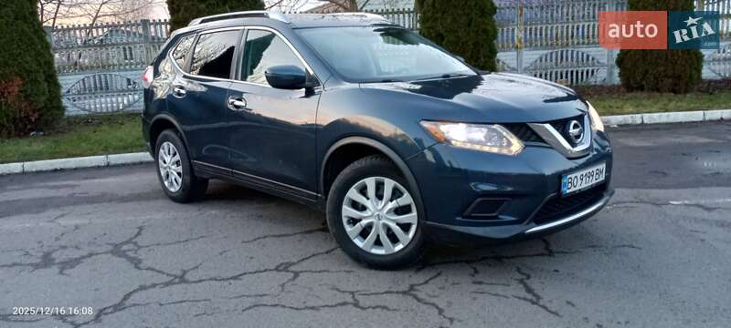 Внедорожник / Кроссовер Nissan Rogue 2015 в Ровно