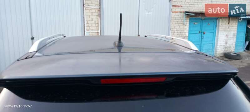 Внедорожник / Кроссовер Nissan Rogue 2015 в Ровно