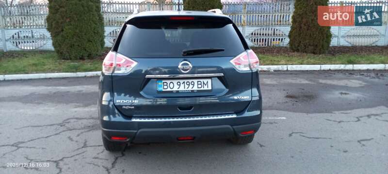 Внедорожник / Кроссовер Nissan Rogue 2015 в Ровно