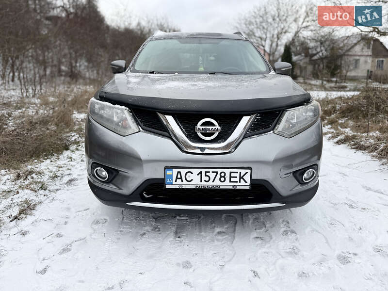 Позашляховик / Кросовер Nissan Rogue 2014 в Володимирі