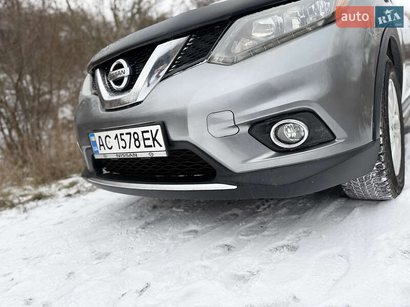 Позашляховик / Кросовер Nissan Rogue 2014 в Володимирі