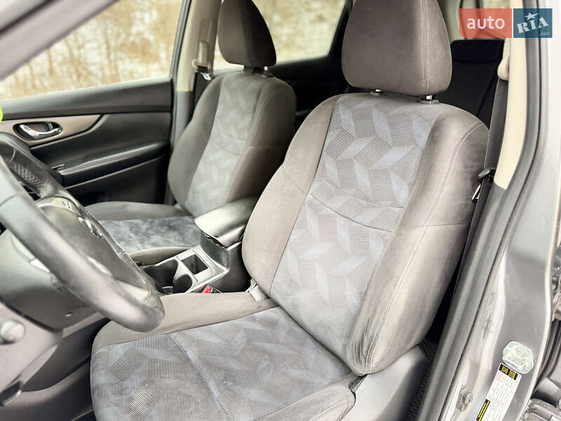 Позашляховик / Кросовер Nissan Rogue 2014 в Володимирі