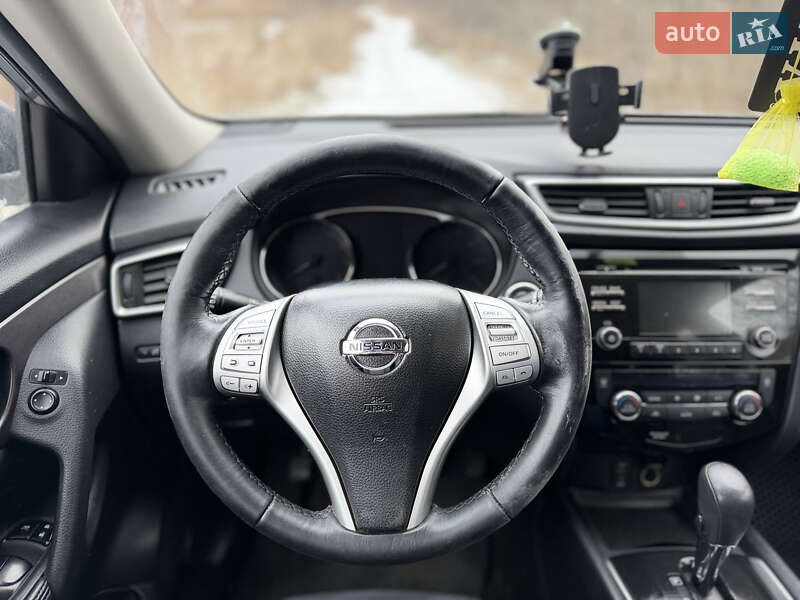 Позашляховик / Кросовер Nissan Rogue 2014 в Володимирі