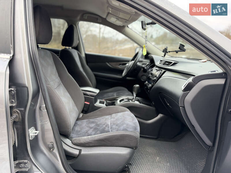 Позашляховик / Кросовер Nissan Rogue 2014 в Володимирі