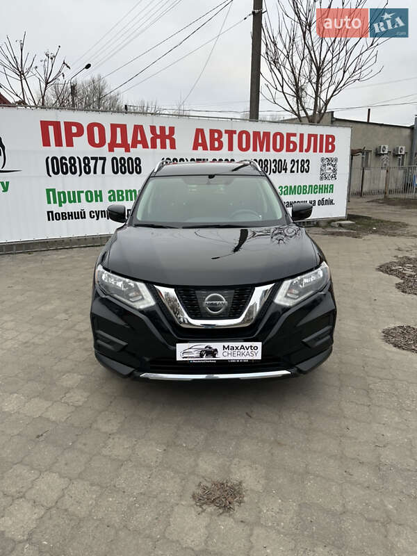 Внедорожник / Кроссовер Nissan Rogue 2017 в Черкассах