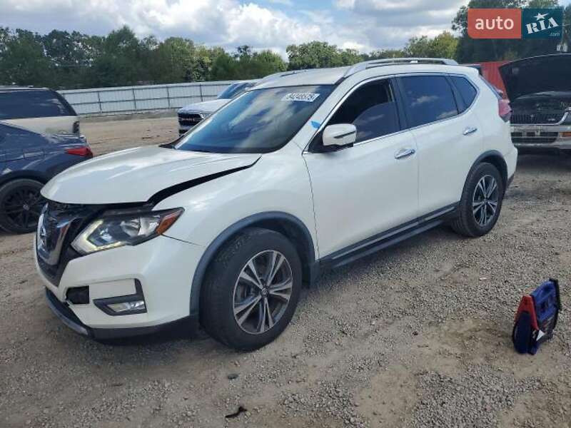 Позашляховик / Кросовер Nissan Rogue 2016 в Львові