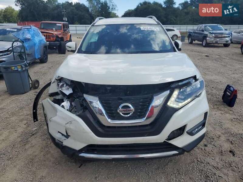 Позашляховик / Кросовер Nissan Rogue 2016 в Львові