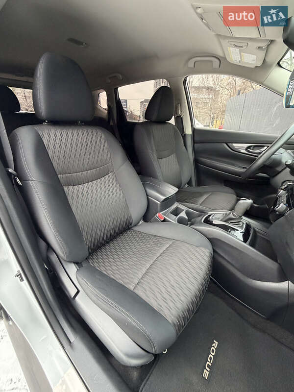 Позашляховик / Кросовер Nissan Rogue 2018 в Івано-Франківську