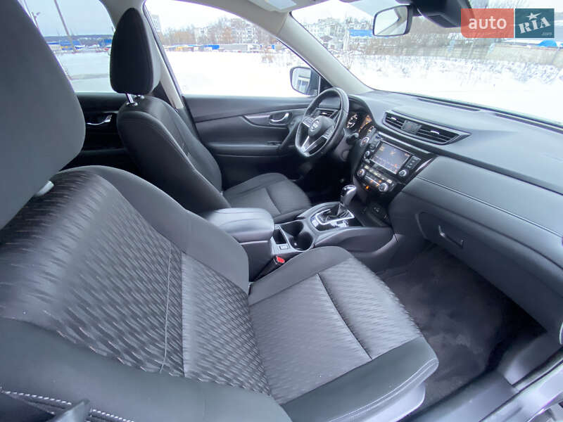Внедорожник / Кроссовер Nissan Rogue 2019 в Житомире