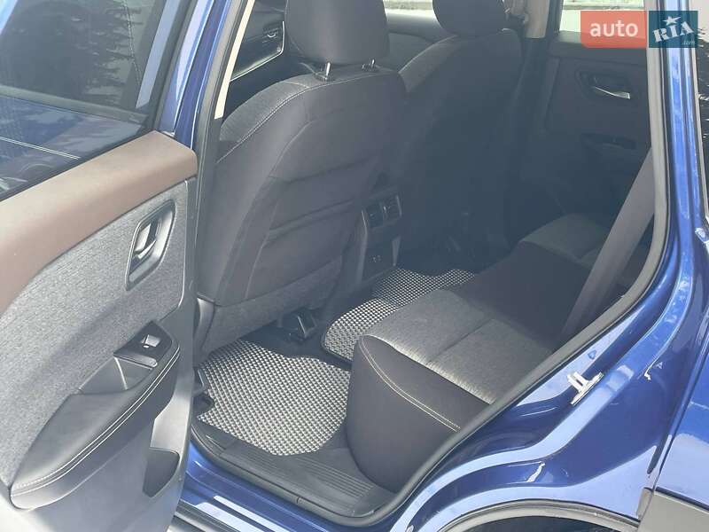 Внедорожник / Кроссовер Nissan Rogue 2022 в Виннице