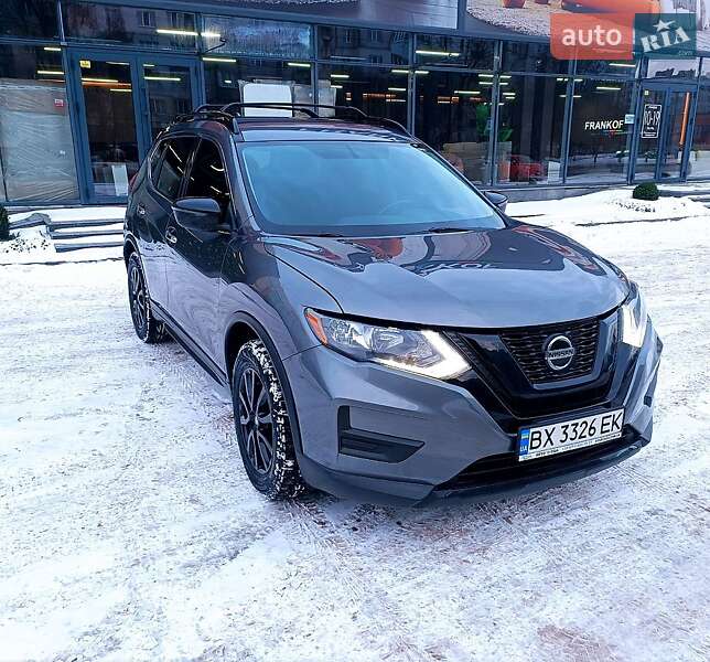 Позашляховик / Кросовер Nissan Rogue 2018 в Хмельницькому