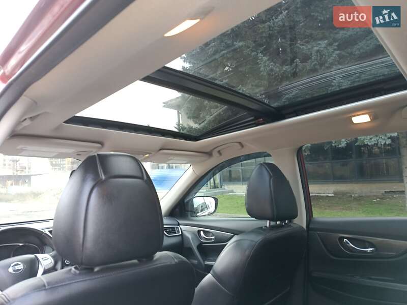 Позашляховик / Кросовер Nissan Rogue 2014 в Одесі