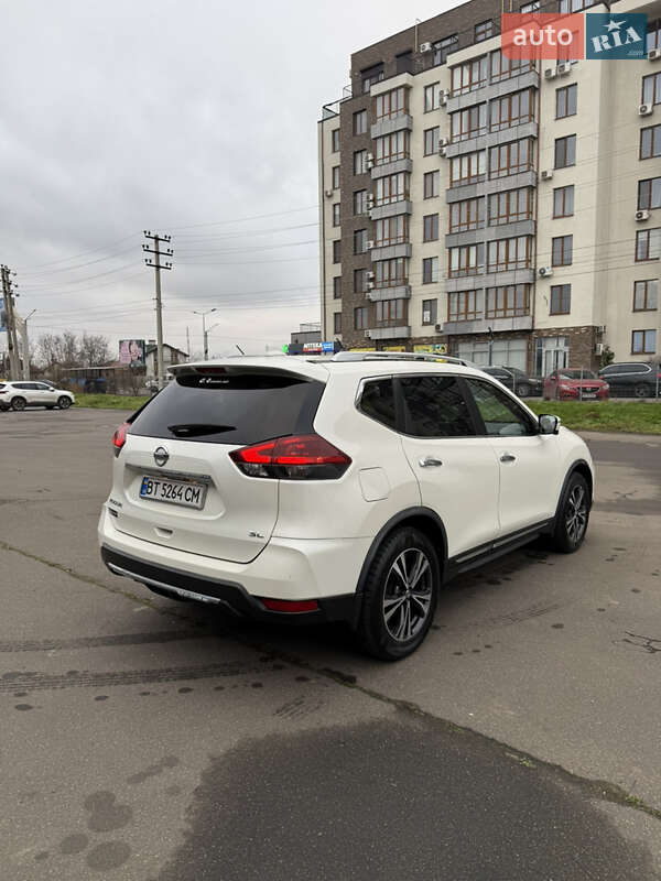 Позашляховик / Кросовер Nissan Rogue 2017 в Одесі