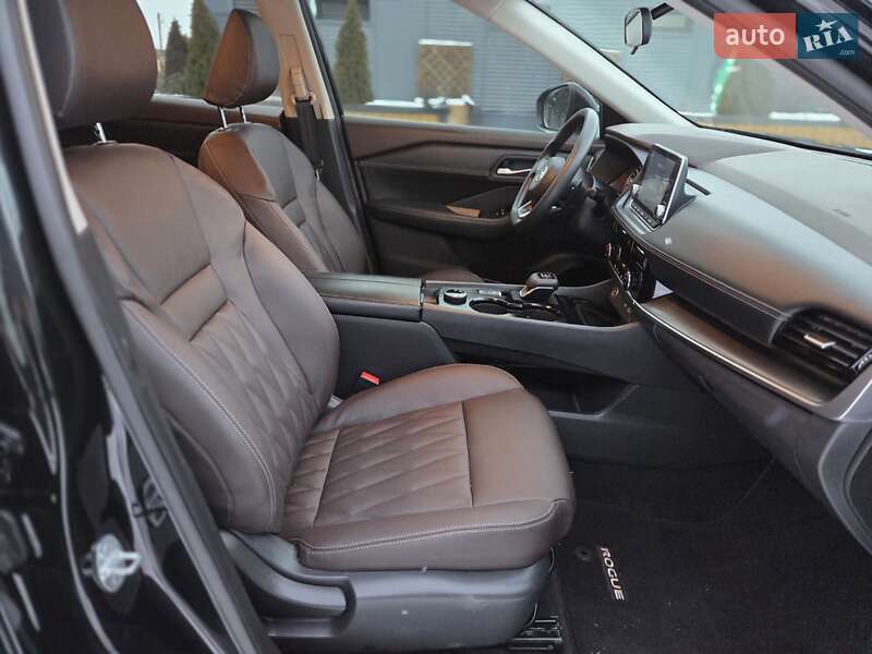 Внедорожник / Кроссовер Nissan Rogue 2021 в Тернополе