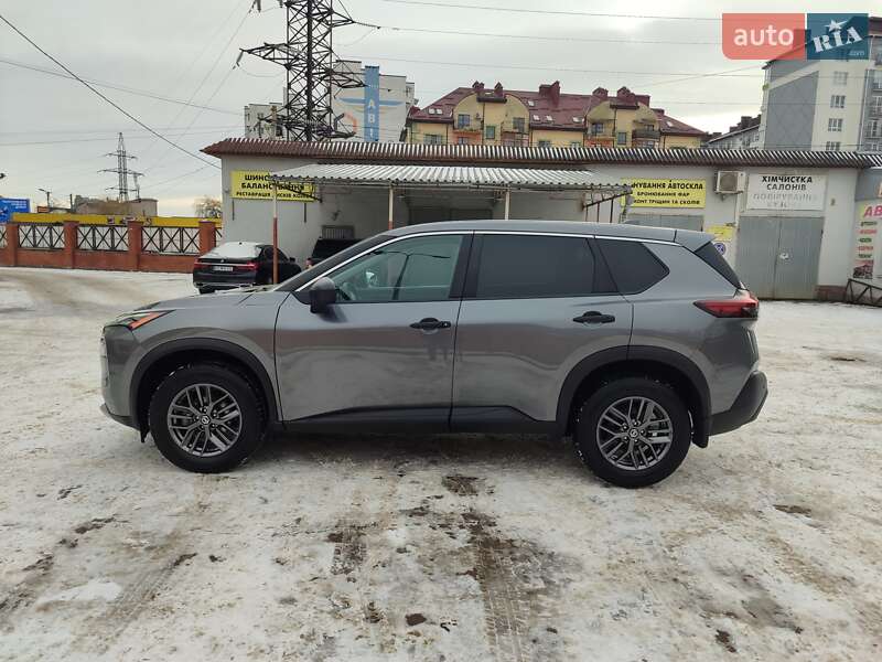 Позашляховик / Кросовер Nissan Rogue 2021 в Івано-Франківську