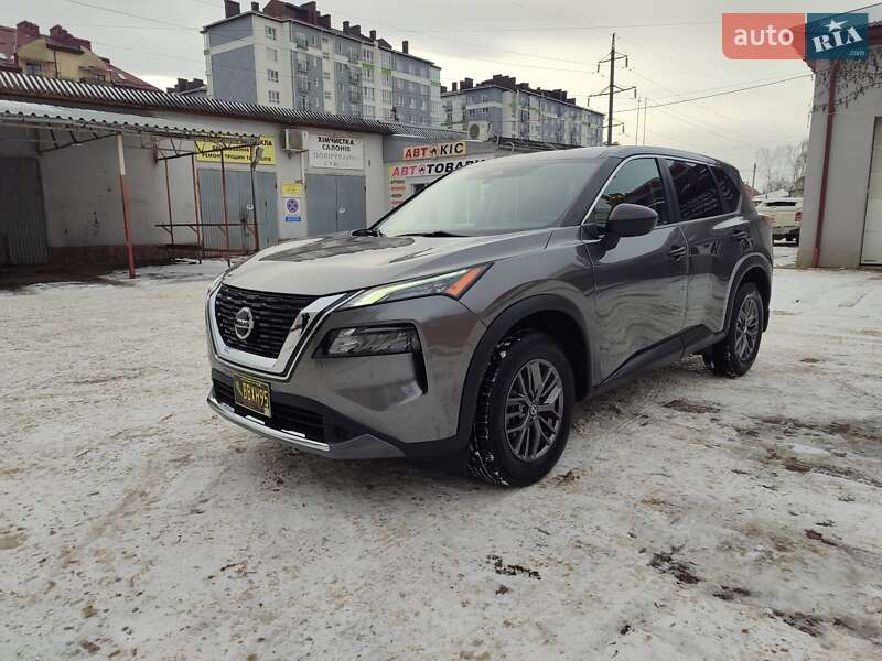 Позашляховик / Кросовер Nissan Rogue 2021 в Івано-Франківську