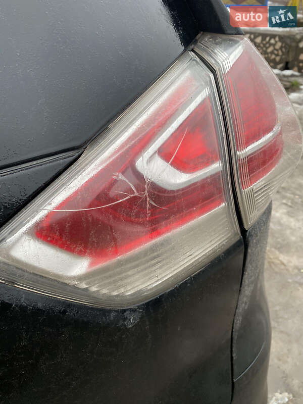 Внедорожник / Кроссовер Nissan Rogue 2014 в Каменском