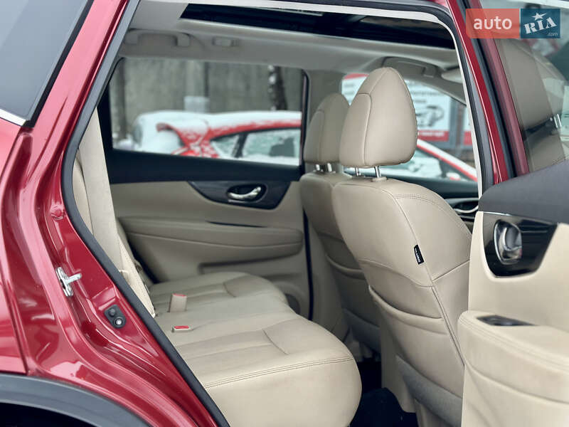 Позашляховик / Кросовер Nissan Rogue 2016 в Києві