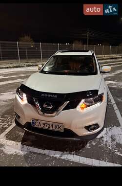 Позашляховик / Кросовер Nissan Rogue 2016 в Умані