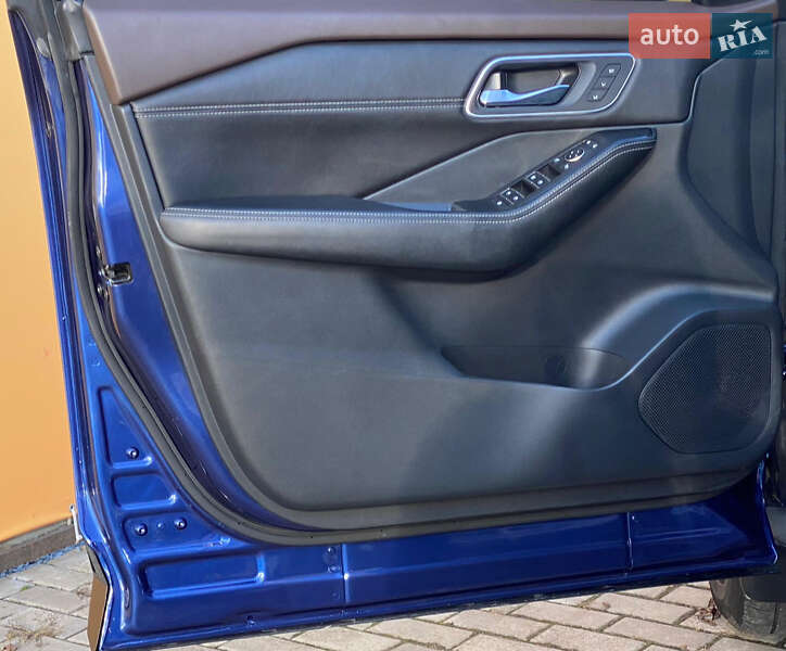 Внедорожник / Кроссовер Nissan Rogue 2021 в Ровно