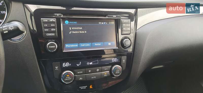 Внедорожник / Кроссовер Nissan Rogue 2015 в Здолбунове