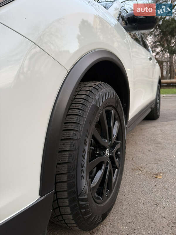 Позашляховик / Кросовер Nissan Rogue 2018 в Одесі