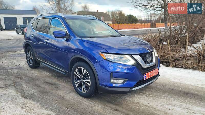 Внедорожник / Кроссовер Nissan Rogue 2018 в Дубно