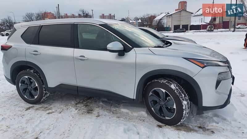 Внедорожник / Кроссовер Nissan Rogue 2024 в Киеве