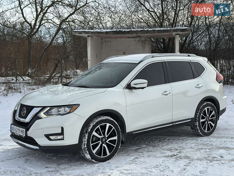 Внедорожник / Кроссовер Nissan Rogue 2018 в Виннице