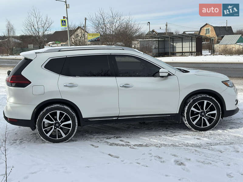 Внедорожник / Кроссовер Nissan Rogue 2018 в Виннице