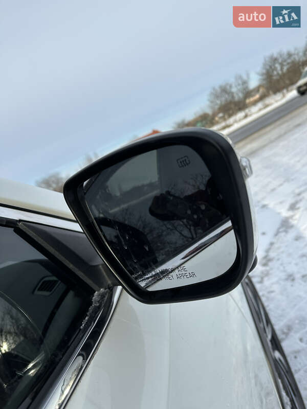 Внедорожник / Кроссовер Nissan Rogue 2018 в Виннице