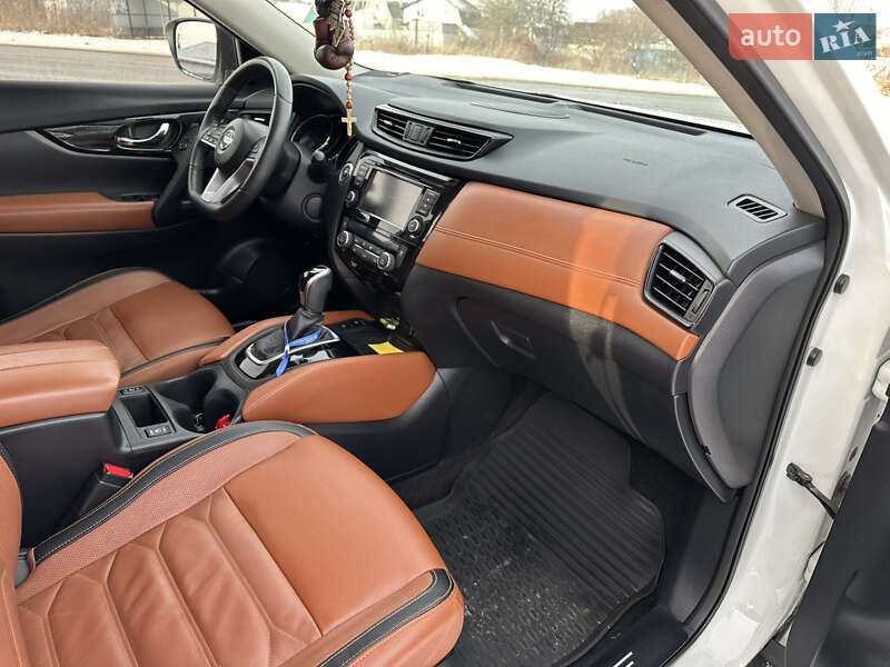 Внедорожник / Кроссовер Nissan Rogue 2018 в Виннице