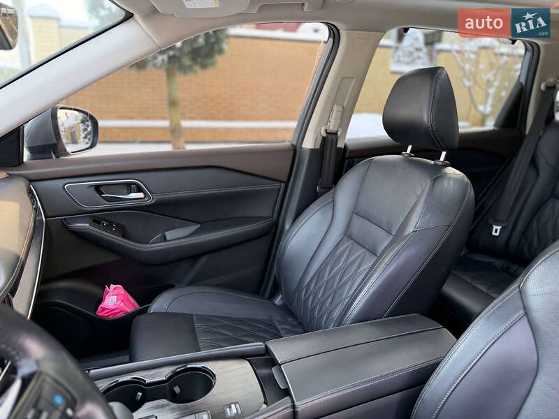 Позашляховик / Кросовер Nissan Rogue 2022 в Білій Церкві