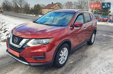 Позашляховик / Кросовер Nissan Rogue 2018 в Дубні