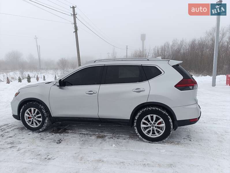 Позашляховик / Кросовер Nissan Rogue 2020 в Підгайцях