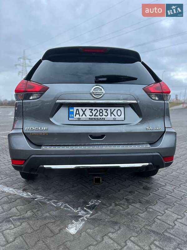 Внедорожник / Кроссовер Nissan Rogue 2017 в Харькове