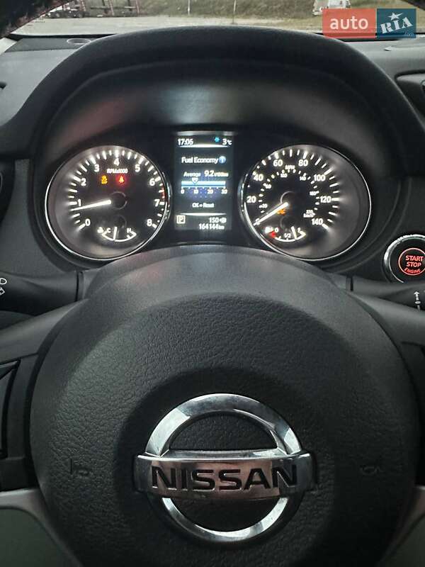 Внедорожник / Кроссовер Nissan Rogue 2017 в Харькове