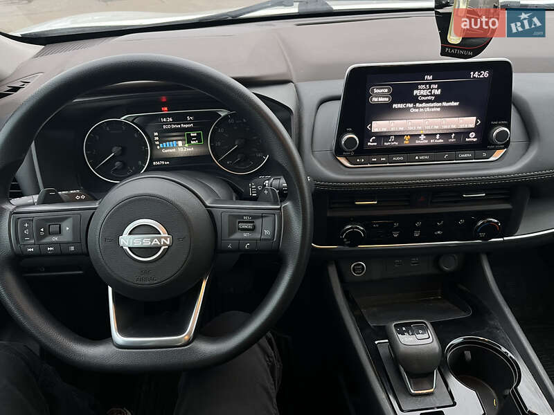 Внедорожник / Кроссовер Nissan Rogue 2023 в Киеве