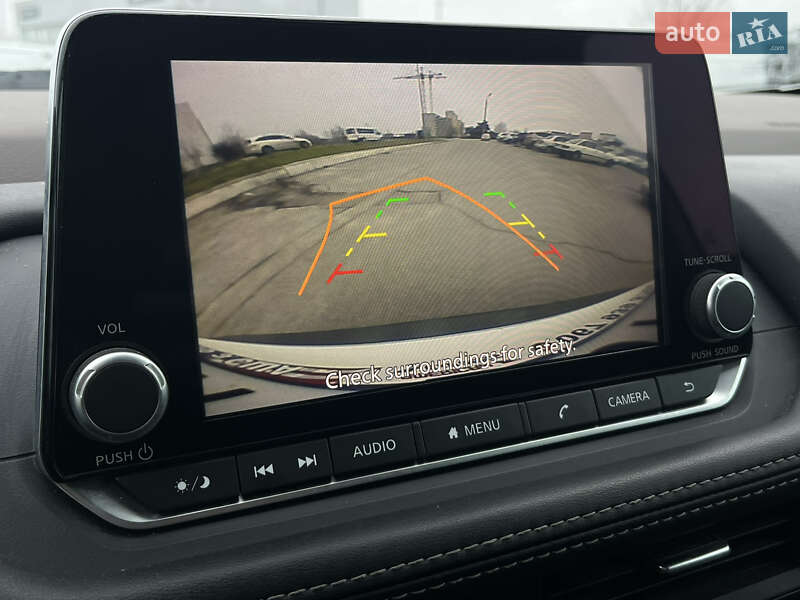 Внедорожник / Кроссовер Nissan Rogue 2023 в Киеве