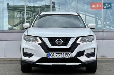 Внедорожник / Кроссовер Nissan Rogue 2016 в Киеве