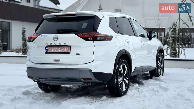 Внедорожник / Кроссовер Nissan Rogue 2024 в Ровно