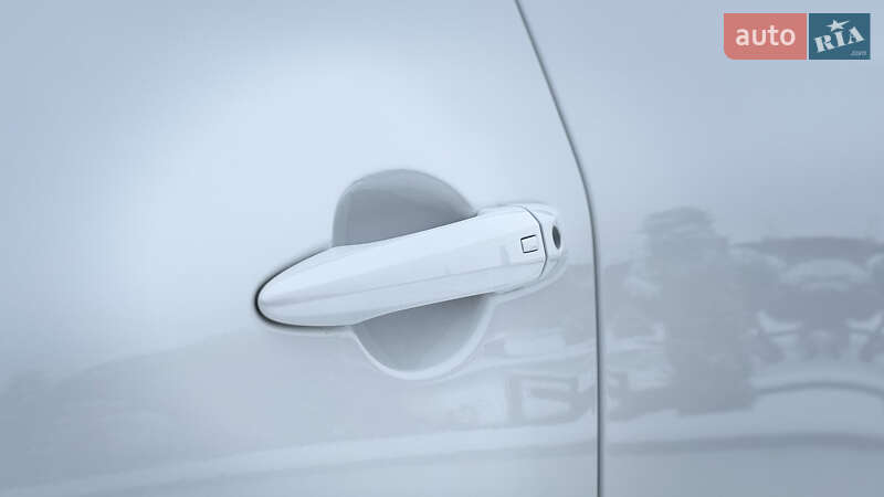 Внедорожник / Кроссовер Nissan Rogue 2024 в Ровно